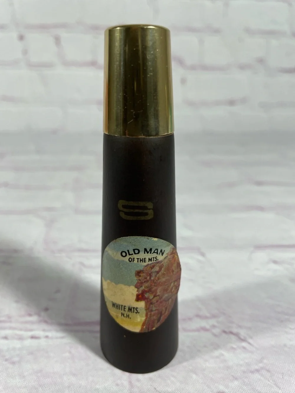 Vintage Old Man of the Mountains White Mountains, NH Salt and Pepper Shaker Pair
